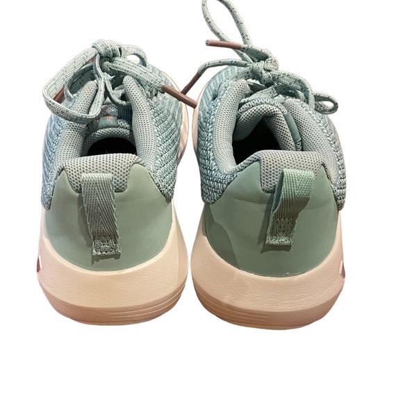 Under Armour Runners - Picture 3 of 6